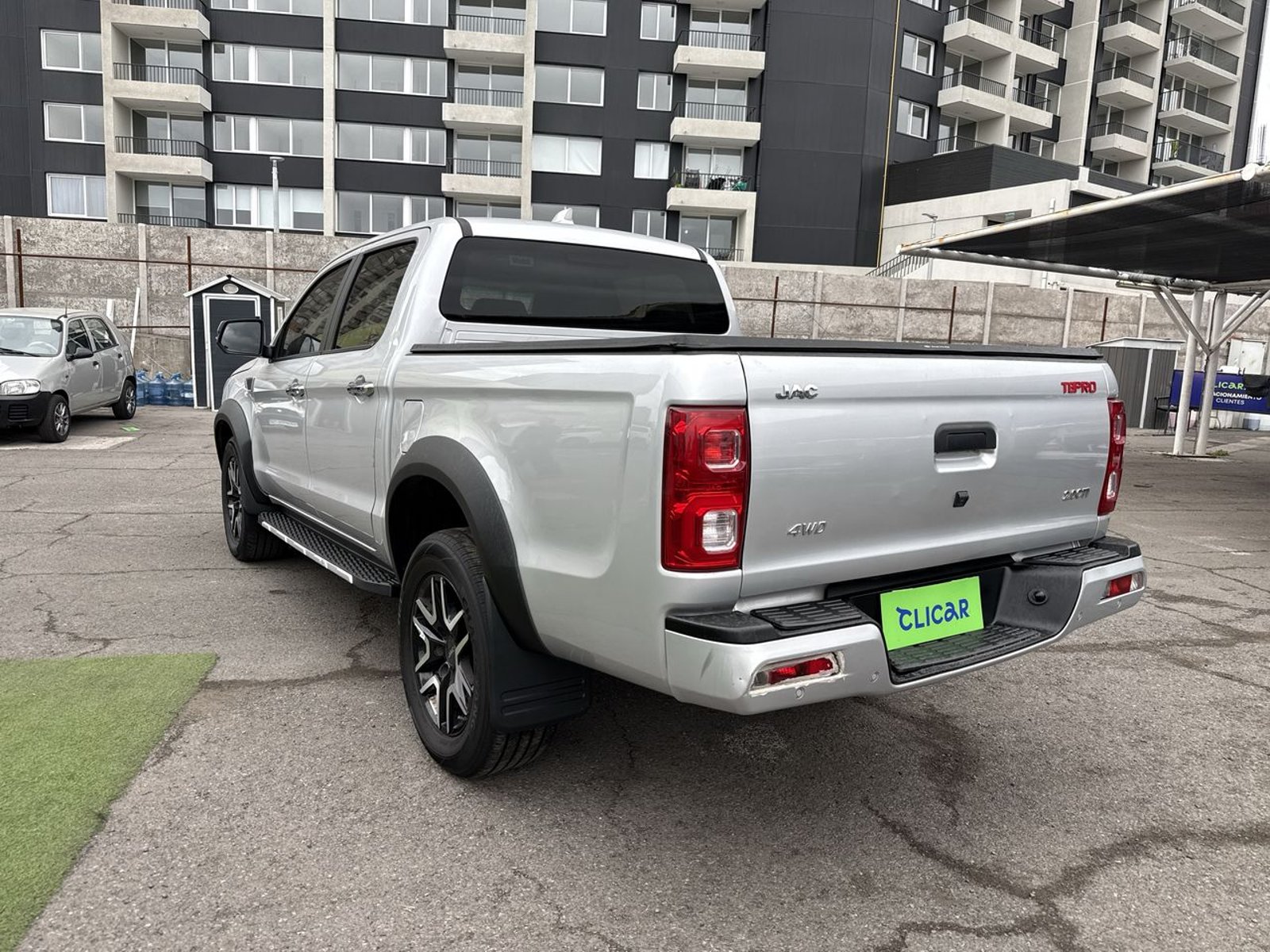 JAC T8 2.0 Advance 4x4 Diesel Mt 4p 2025 - Imagen 5 de 8