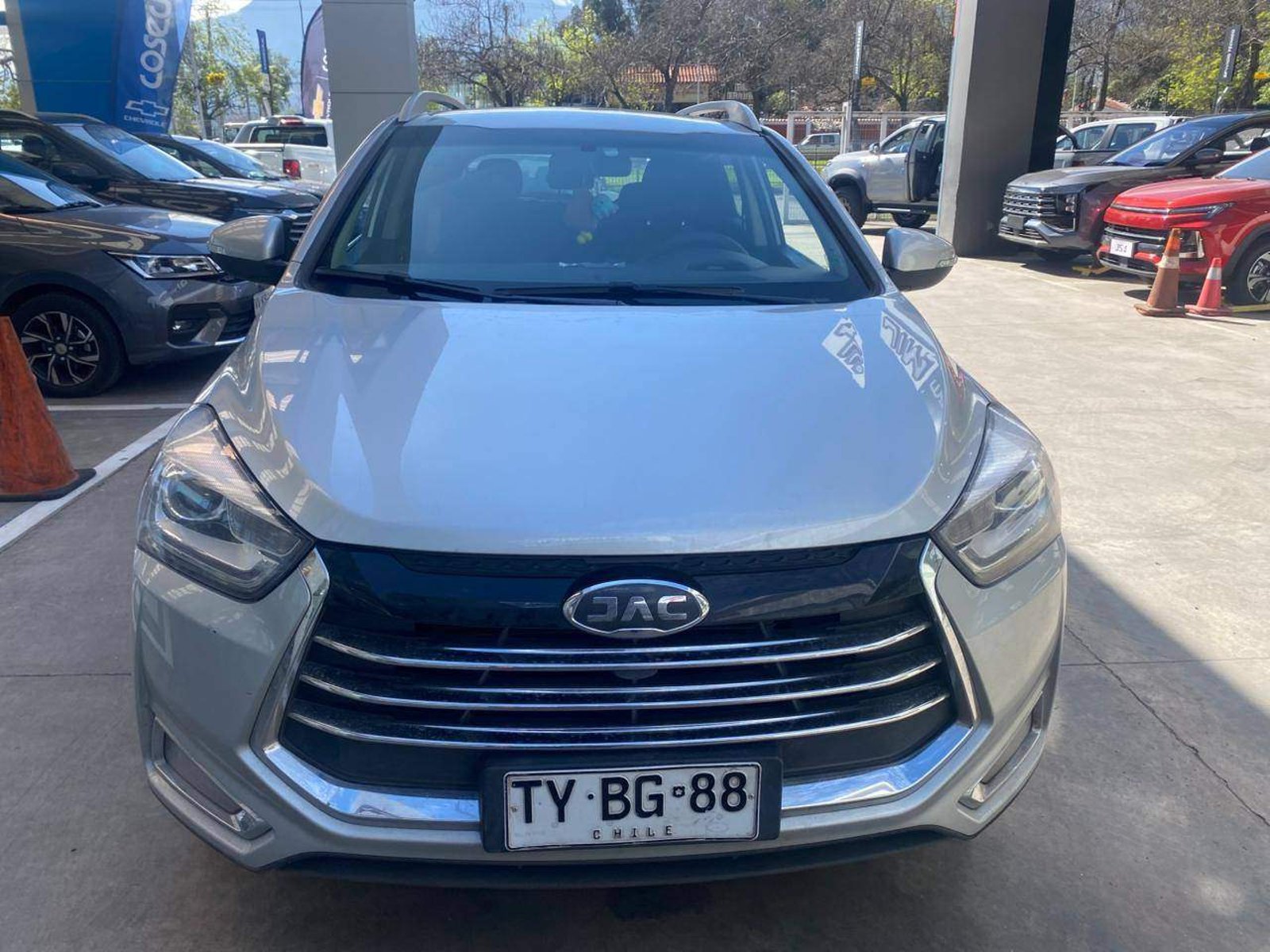 JAC Js2 1.5 Luxury 4x2 Cvt At 5p 2025 - Foto 2 de 5