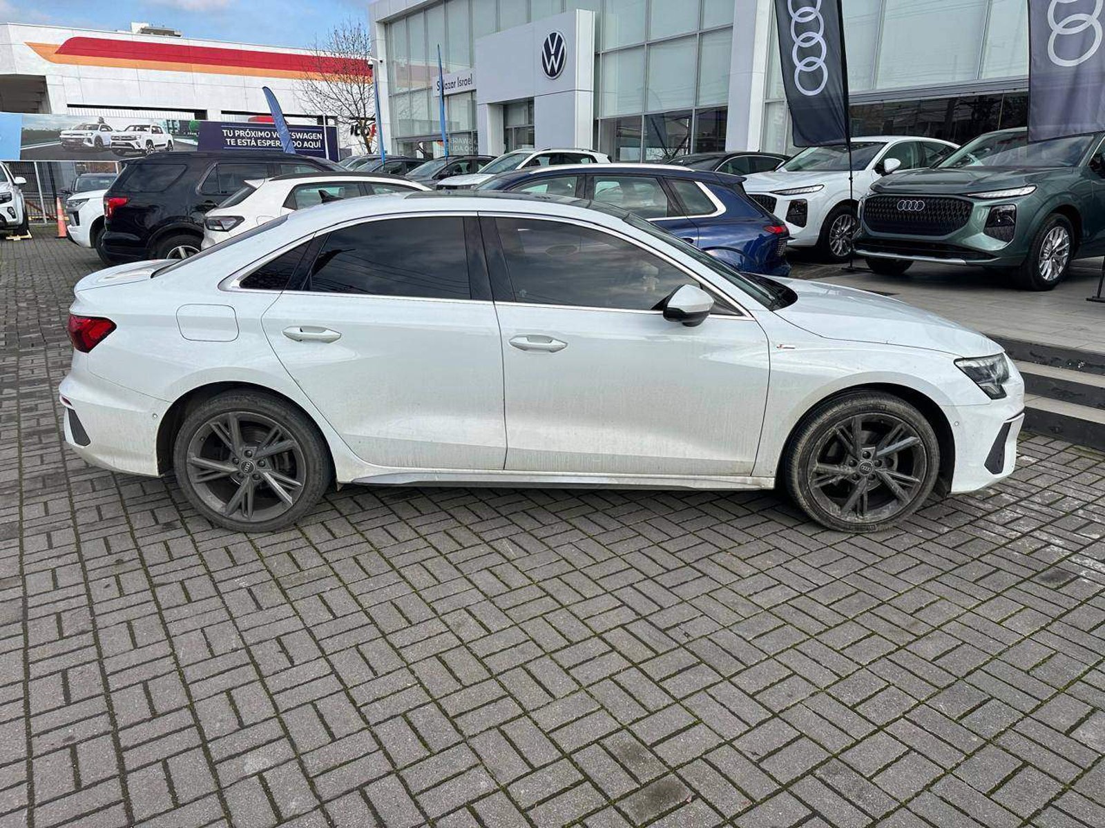 Audi A3 1.4 Tfsi 35 Sport 4x2 Sdn At 4p 2024 - Foto 3 de 8