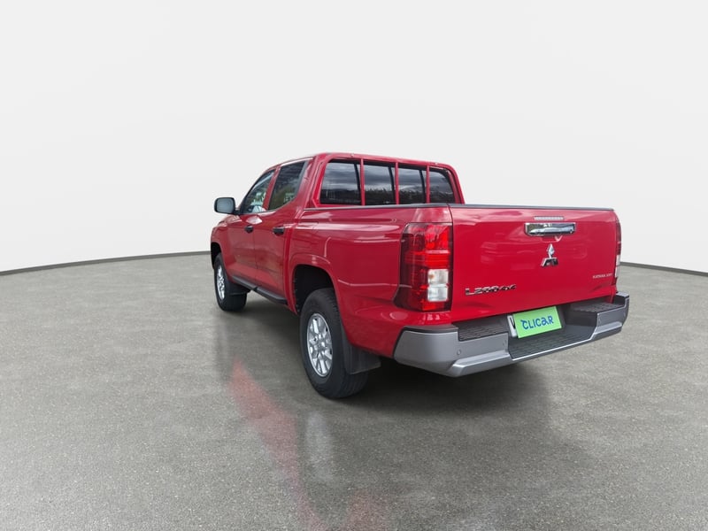Mitsubishi L200 2.4 Katana Xrt Diesel 4x4 Dob. Cab. Euri6 Mt 4p 2026 - Imagen 5 de 8