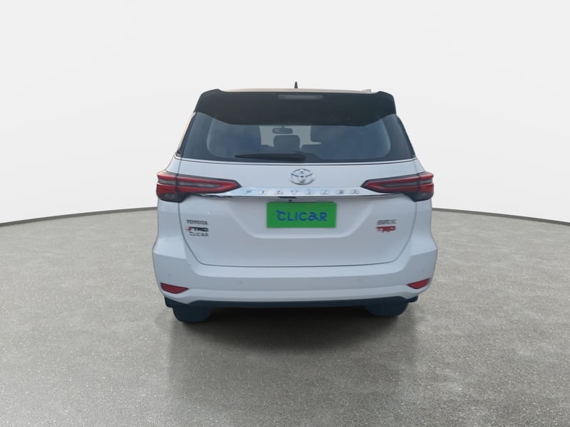 Toyota Fortunner 2.7 Srx 4x2 At 5p 2022 - Imagen 6 de 8