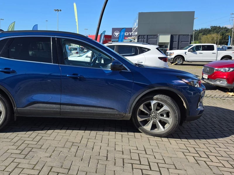 Ford Escape 2.5 Platinum Fhev Hybrid Awd At 5p 2024 - Imagen 3 de 5