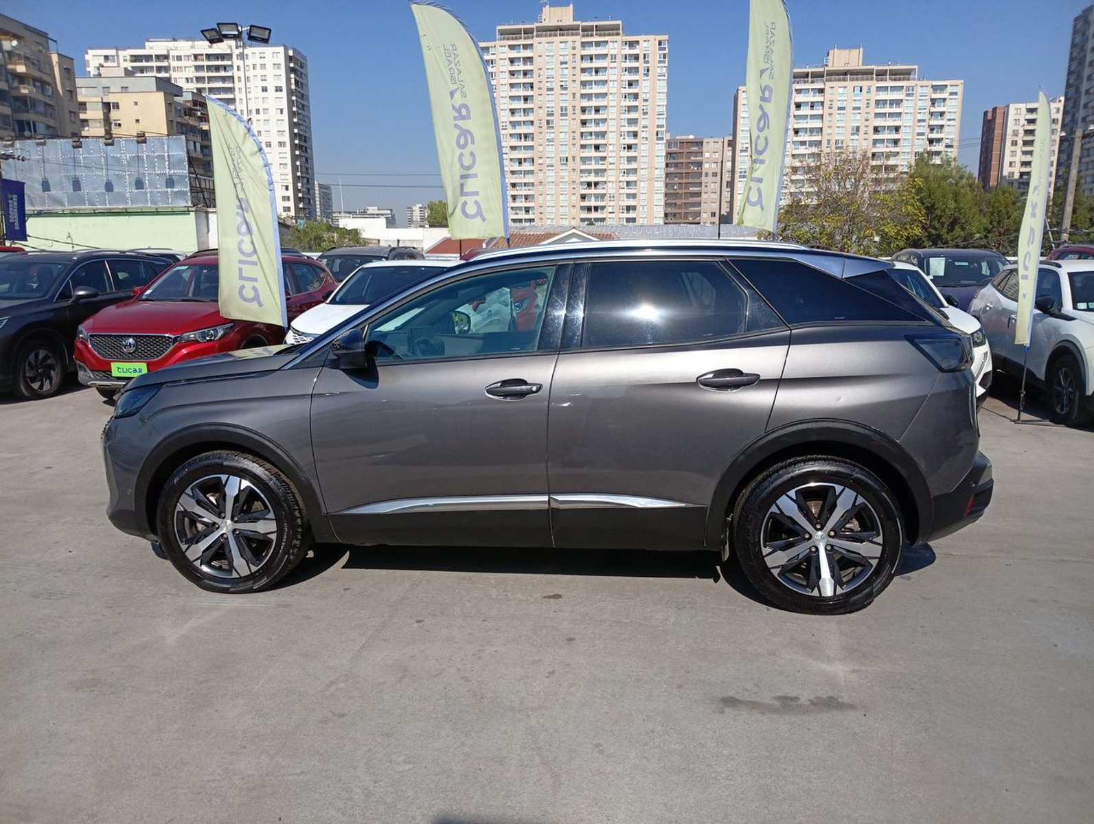 Peugeot 3008 1.5 Allure Pack Bluehdi 130 4x2 Eat8 5p 2024 - Foto 4 de 8