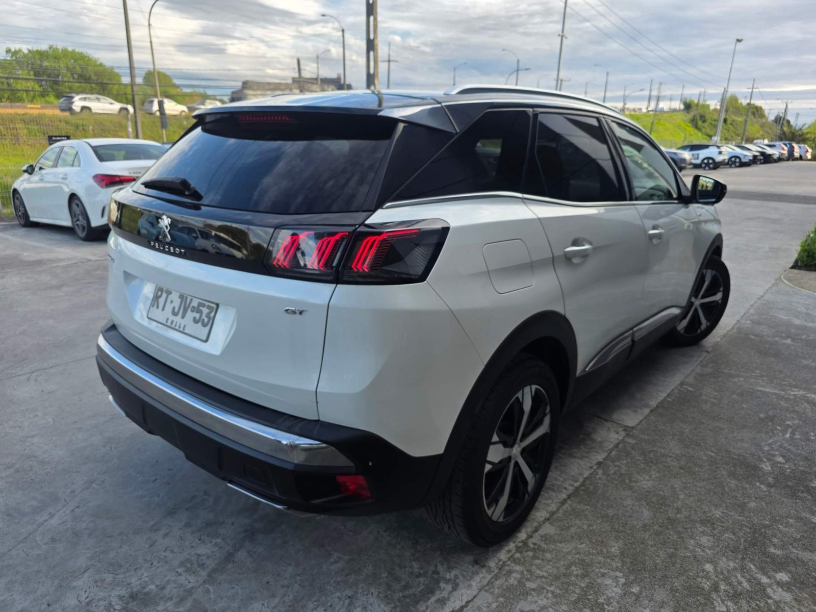 Peugeot 3008 1.5 Gt Bluehdi 4x2 130 Eat8 5p 2022 - Foto 4 de 5
