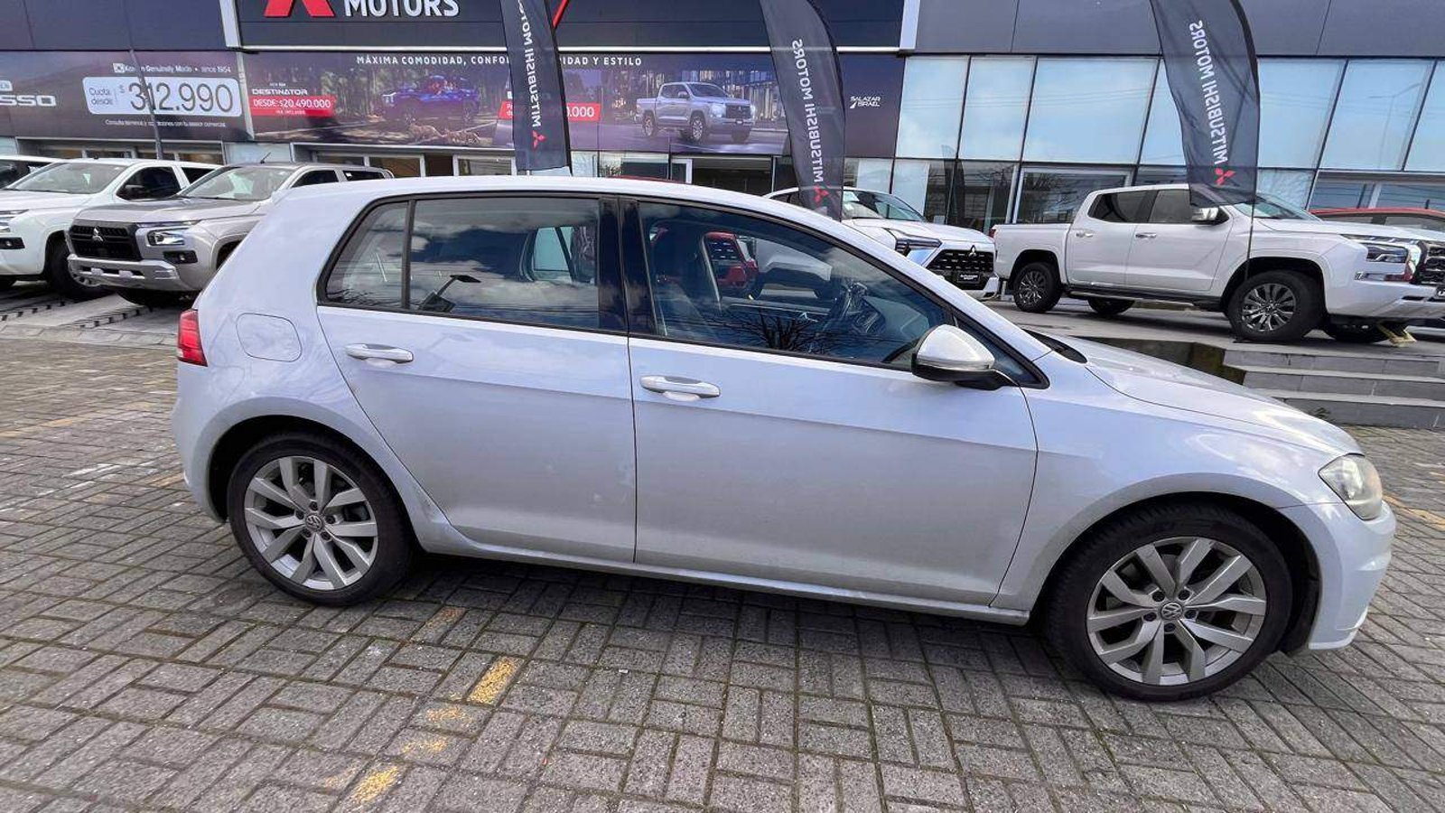 Volkswagen Golf 1.4 Highline 4x2 Hb At 5p 2019 - Imagen 3 de 5