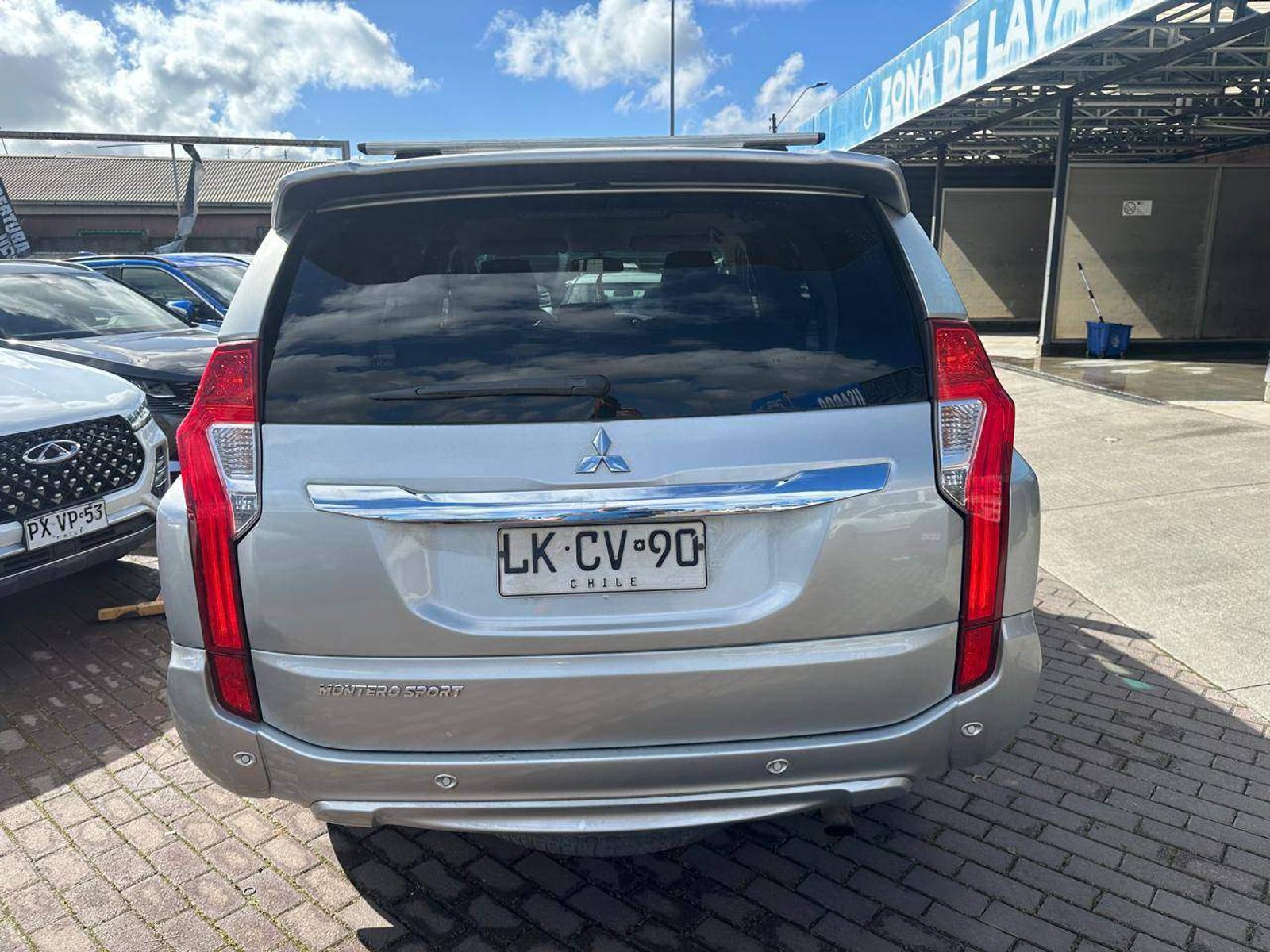 Mitsubishi Montero Sport 2.4 Diesel 4x4 Mt 5p 2019 - Imagen 5 de 5
