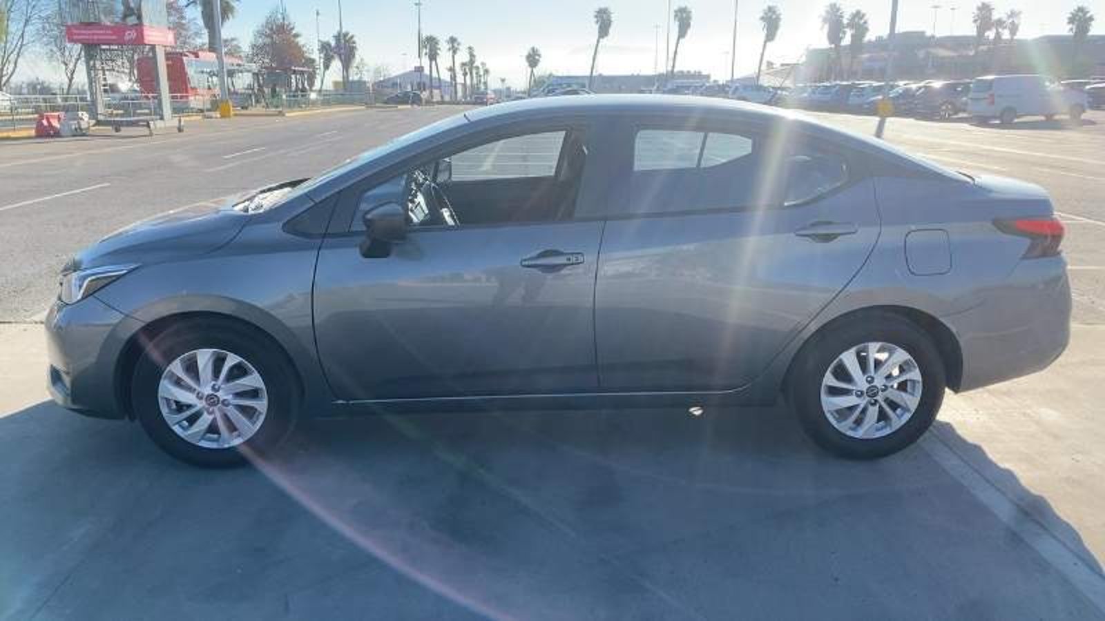 Nissan Versa 1.6 Advance 4x2 Ncf Mt 4p 2025 - Imagen 8 de 8