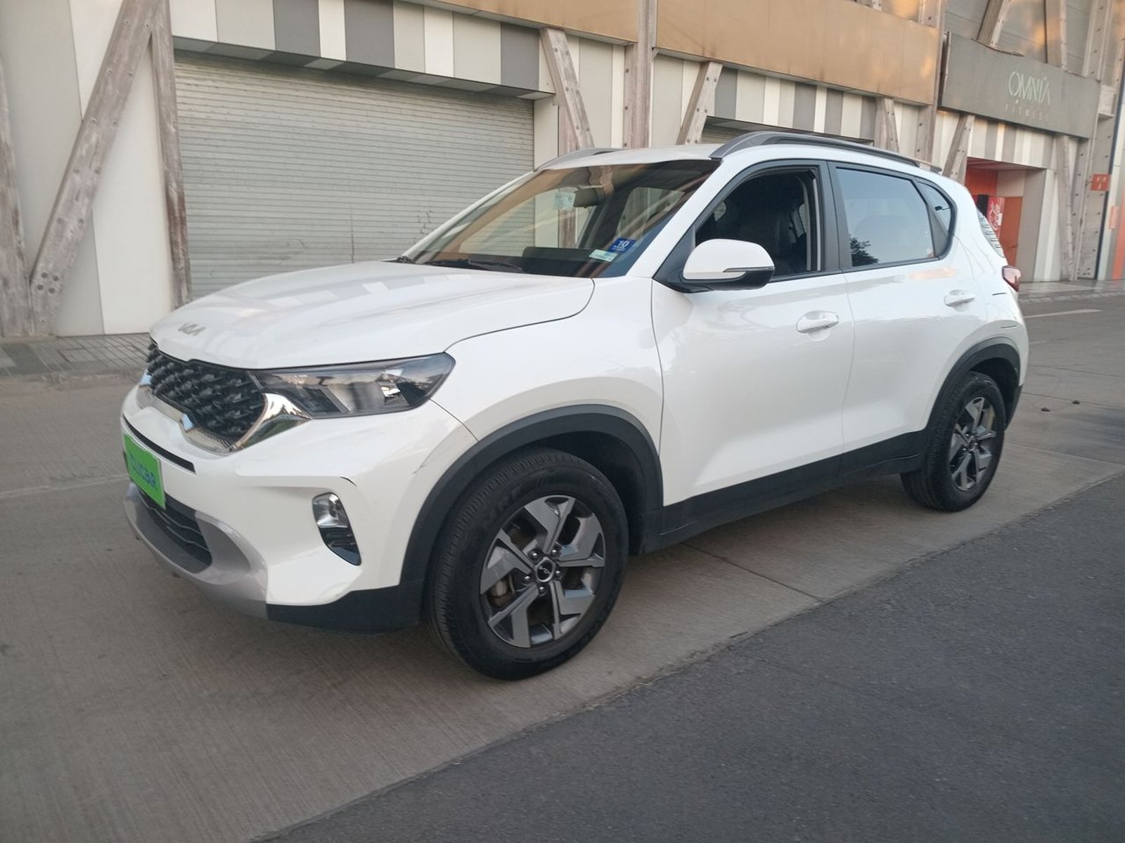 Kia Sonet 1.5 Ex Plus 4x2 Acc 6mt 5p 2024 - Foto 3 de 8