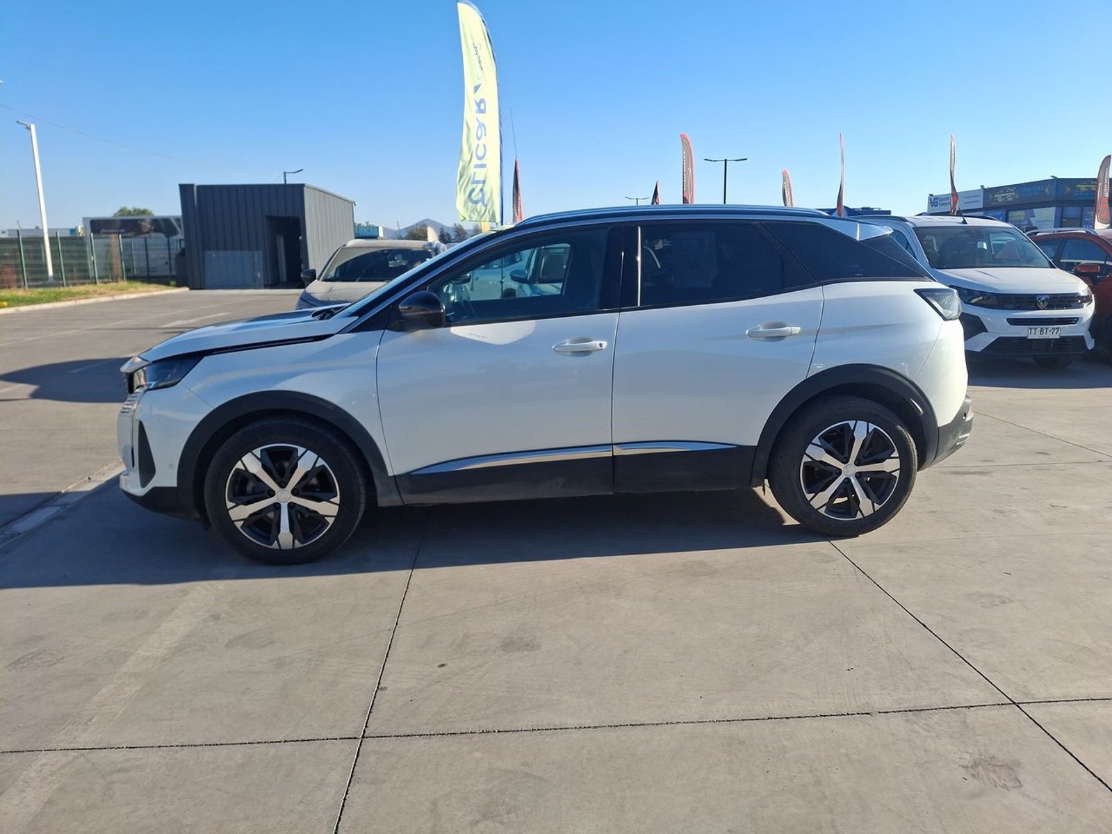 Peugeot 3008 1.5 Allure Pack Bluehdi 130 4x2 Eat8 5p 2024 - Foto 4 de 8