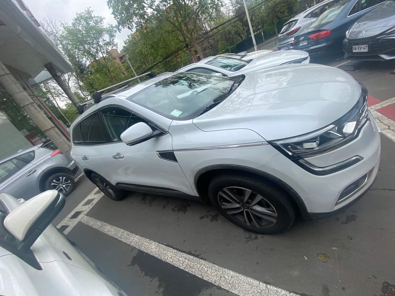 Renault Koleos 2.5 Privilege 2wd 6cvt At 5p 2019 - Imagen 3 de 5