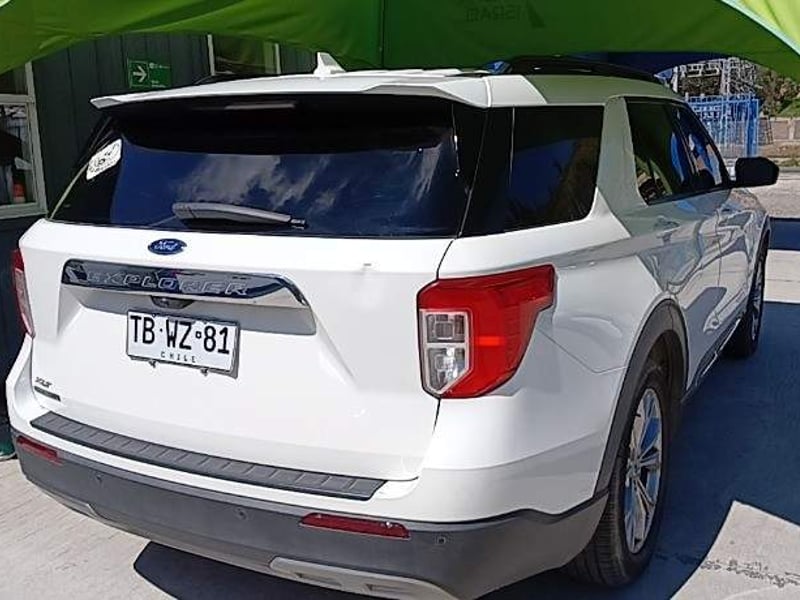 Ford Explorer 2.3 Ecoboost Xlt 4x2 At 5p 2024 - Imagen 4 de 5