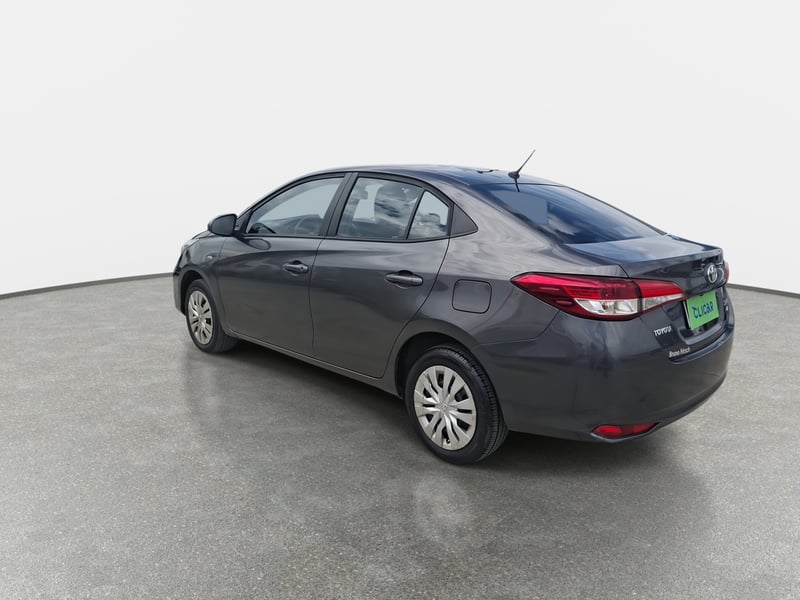Toyota Yaris 1.5 Gli 4x2 Sdn Mt 4p 2021 - Imagen 5 de 8