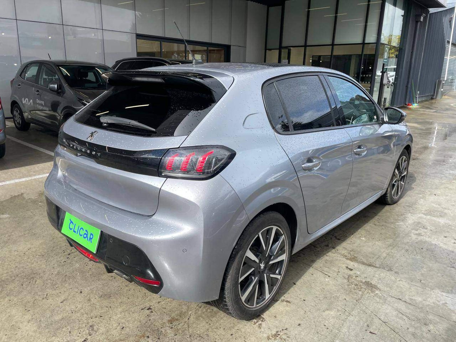 Peugeot 208 1.2 Gt Puretech 4x2 130 Eat8 5p 2021 - Foto 4 de 5