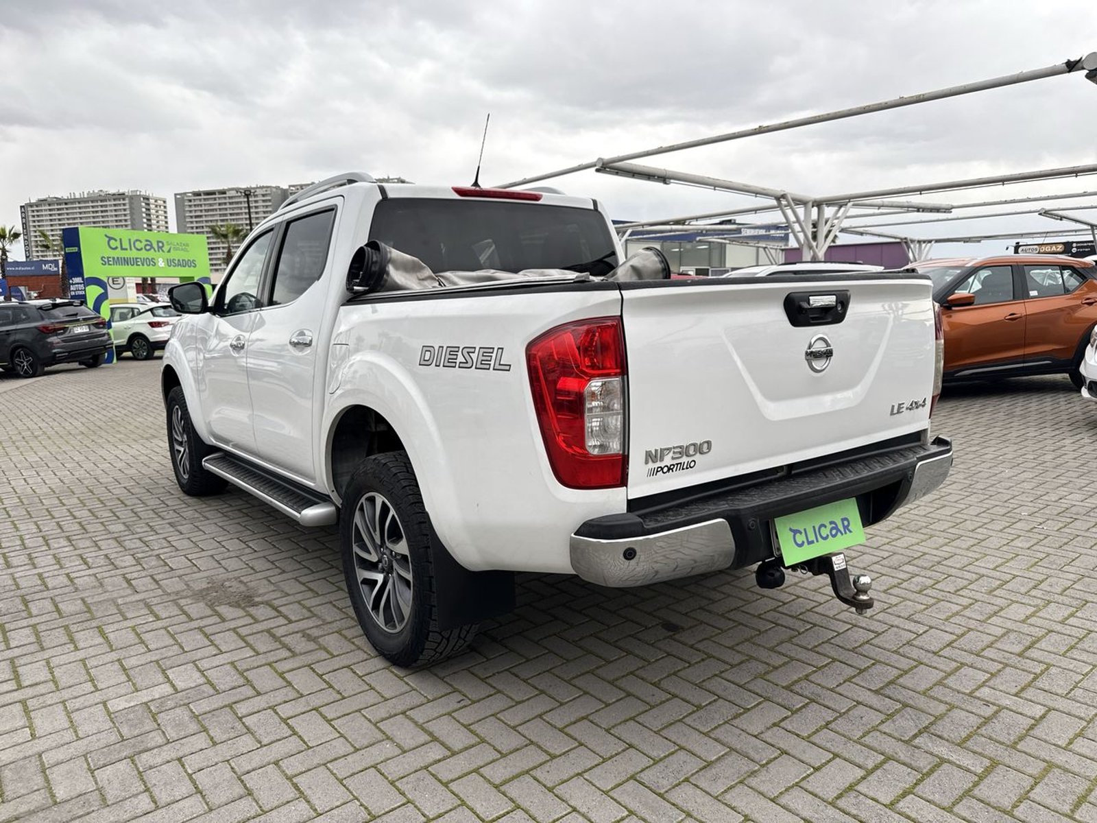 Nissan Np300 2.3 Le Diesel 4wd Dob.cab. At 4p 2017 - Foto 5 de 8