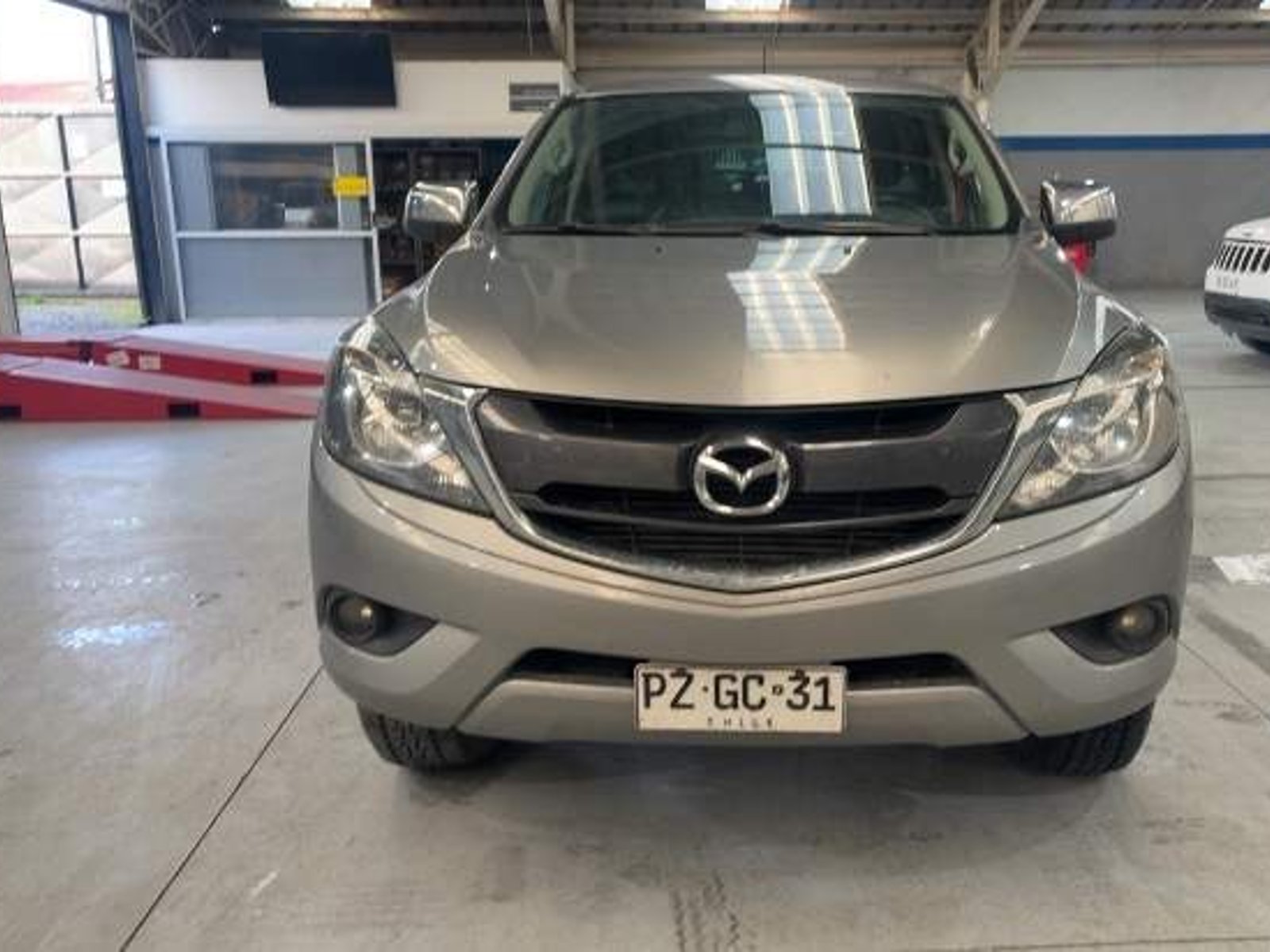 Mazda Bt-50 2.2 Sdx Diesel 4x4 Dob. Cab. 6mt 4p 2021 - Foto 2 de 5