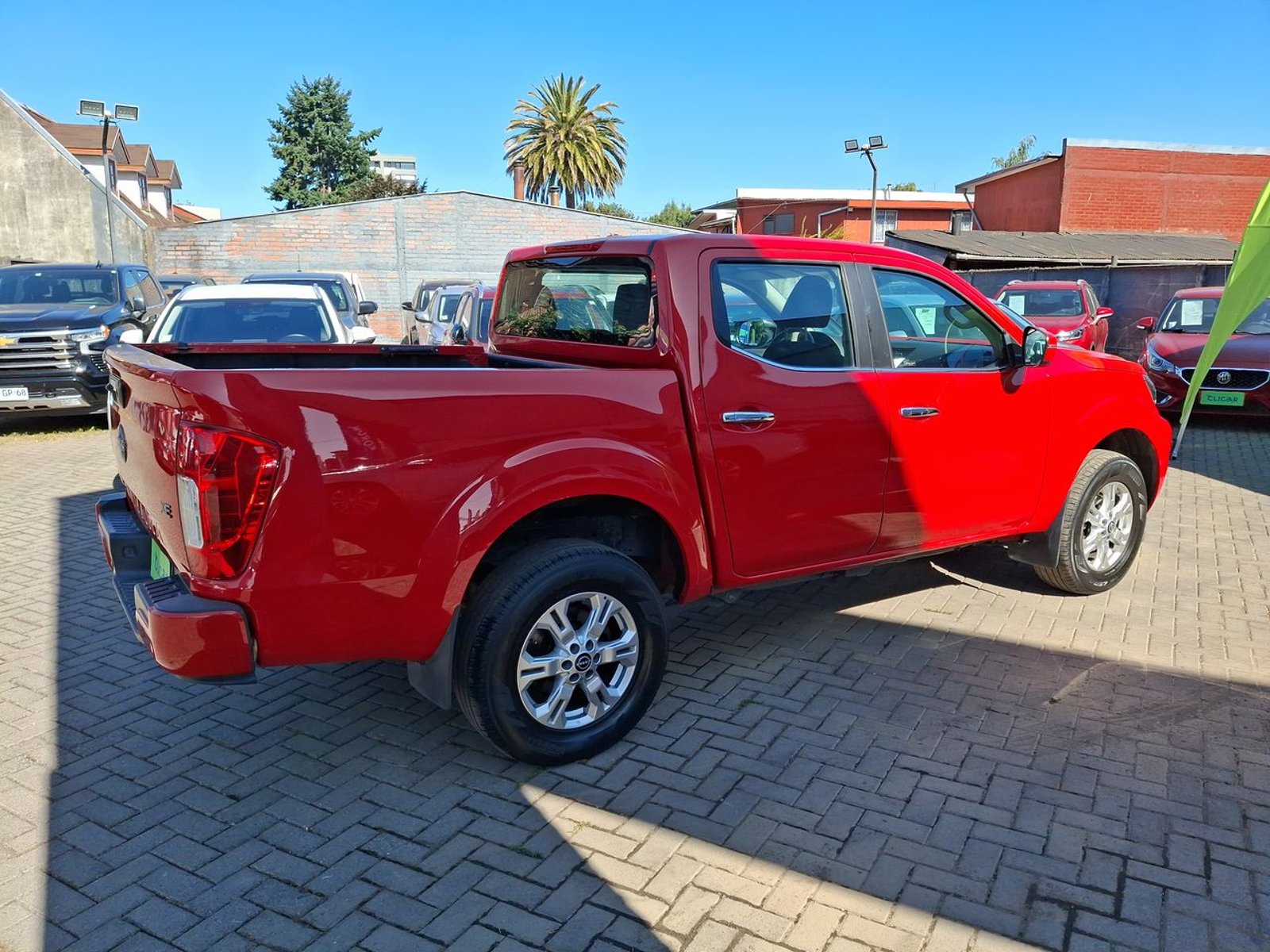 Nissan Navara 2.3d Xe Diesel 4x2 Dob.cab. Mt 4p 2024 - Imagen 7 de 8