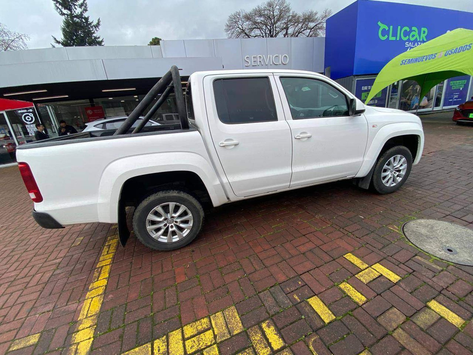 Volkswagen Amarok 2.0 Trendline Diesel 4motion 4x4 Dob. Cab. Mt 4p 2019 - Foto 3 de 8