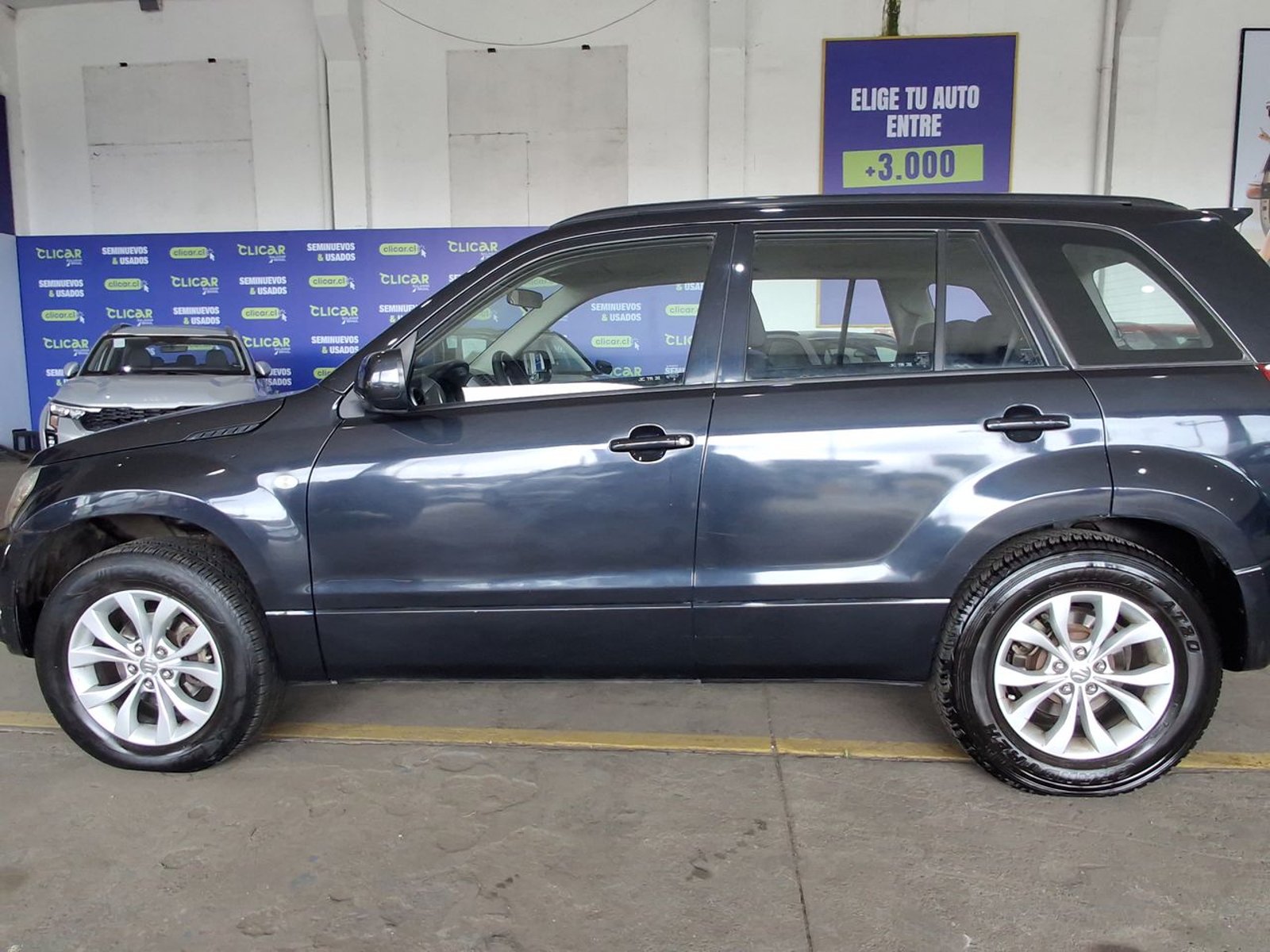 Suzuki Grand Nomade 2.4 Glx Sport 4x2 Euro4 At 5p 2016 - Foto 4 de 8