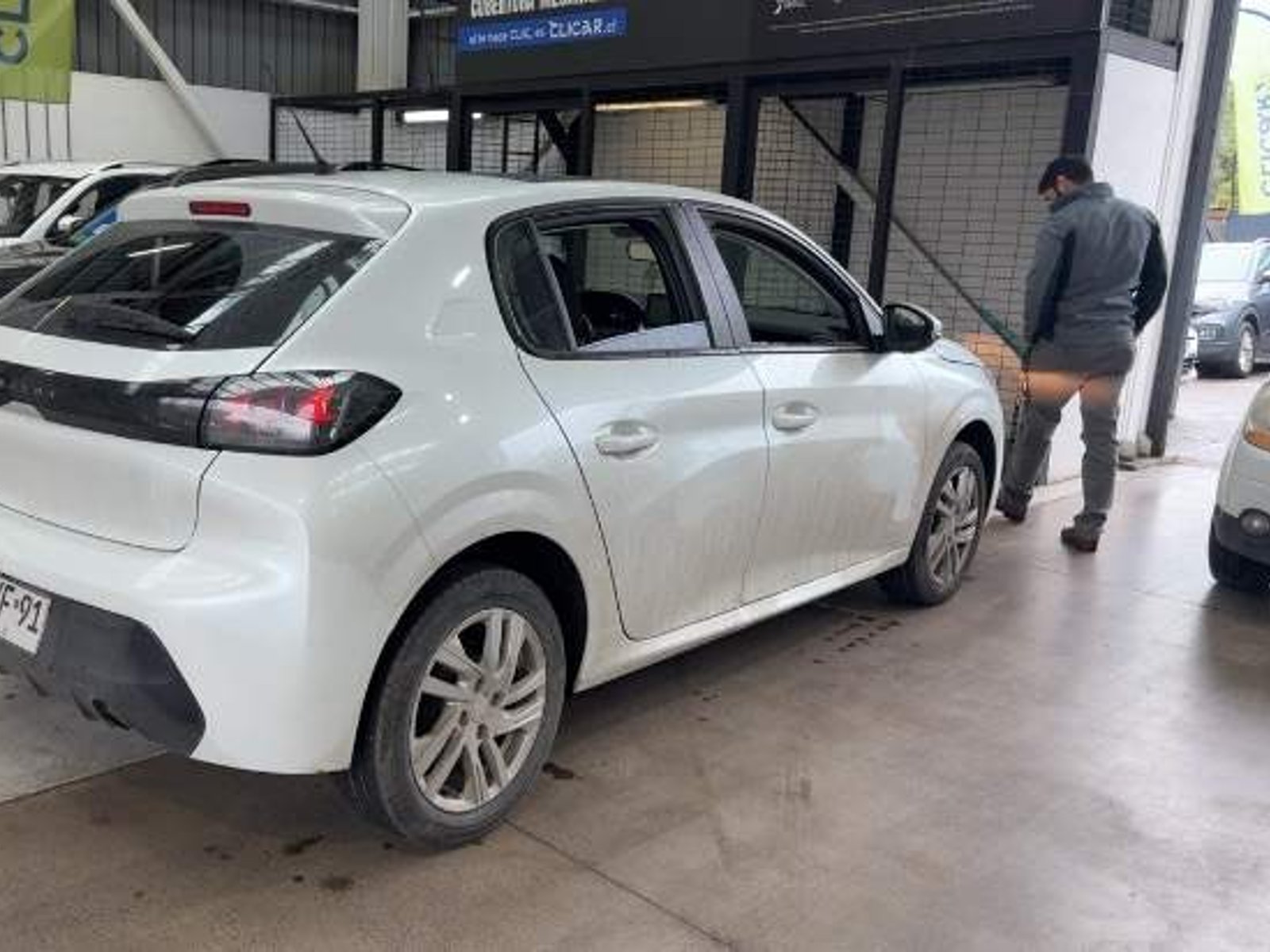 Peugeot 208 1.2 Puretech Active Pack 75 4x2 Mt 5p 2023 - Foto 4 de 5