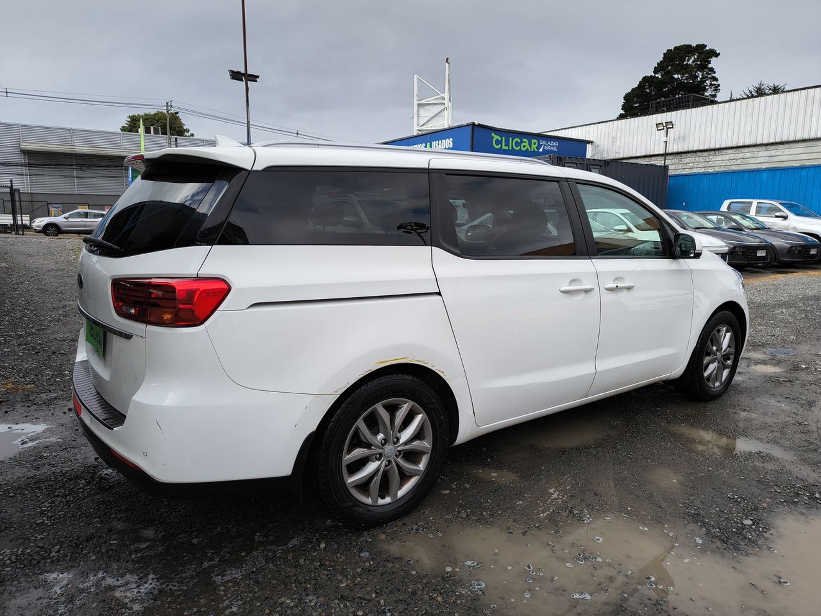 Kia Grand Carnival 3.3 Ex 4x2 6at 5p 2018 - Imagen 7 de 8