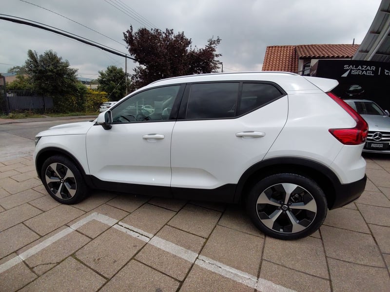Volvo Xc40 2.0 B4 Plus Hibrido Fwd At 5p 2024 - Imagen 3 de 7
