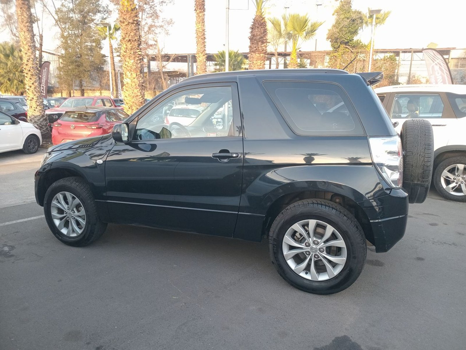 Suzuki Grand Vitara 2.4 Glx Nav 4wd Mt 3p 2018 - Imagen 4 de 8