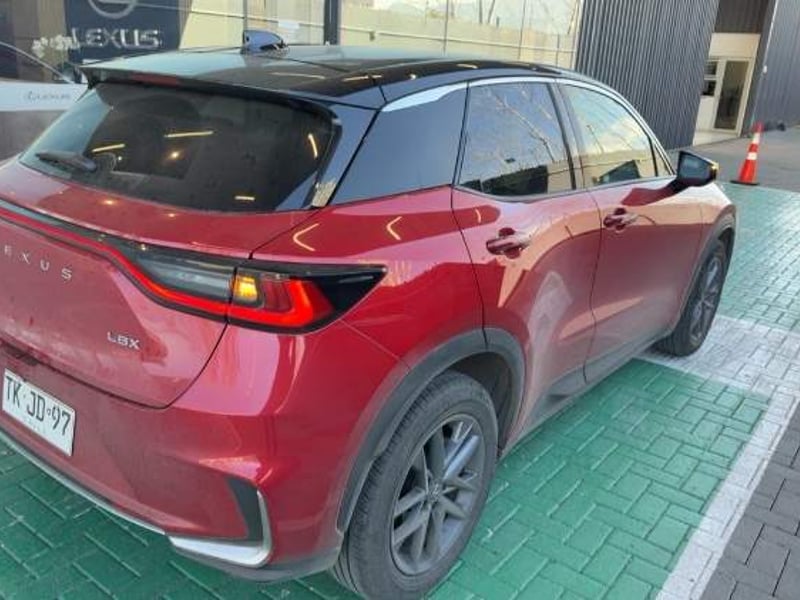 Lexus Lbx 1.5 Active Hibrido 4x2 Cvt At 5p 2024 - Imagen 4 de 5