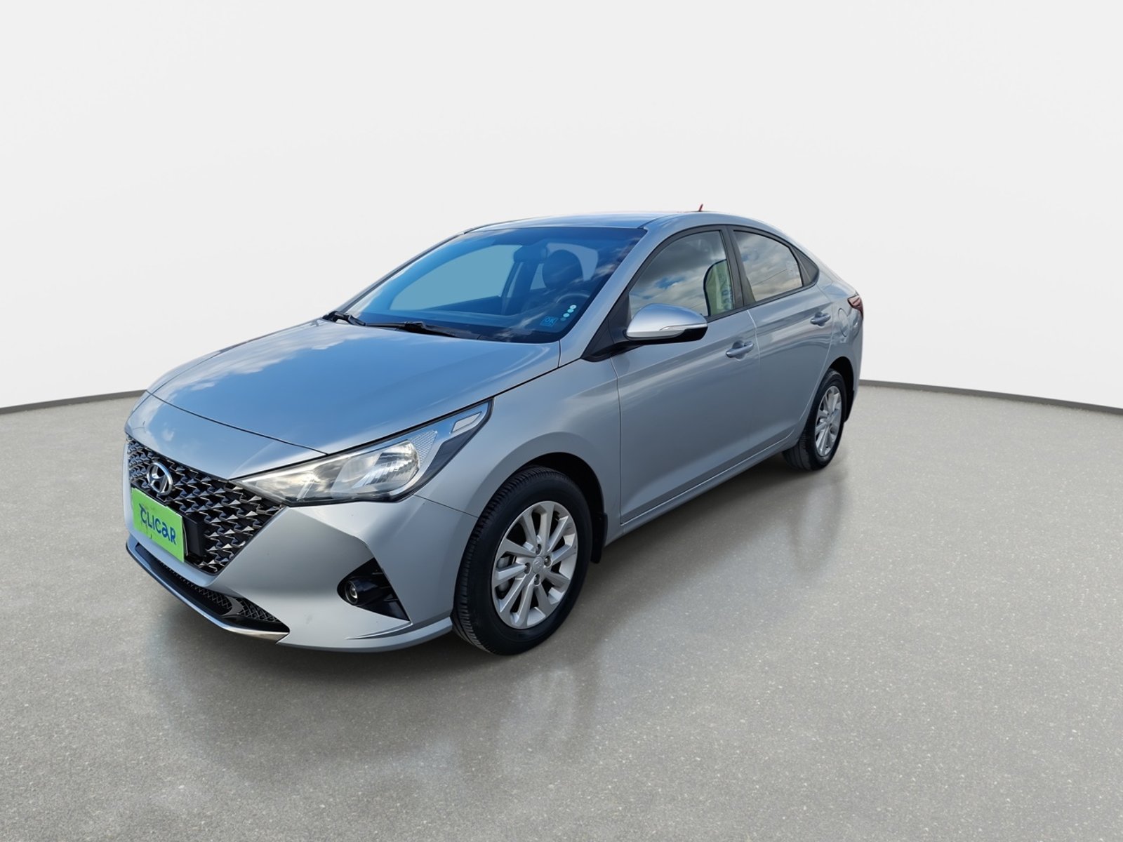 Hyundai Accent 1.4 Hci Value 4x2 Mt 4p 2023 - Foto 3 de 8