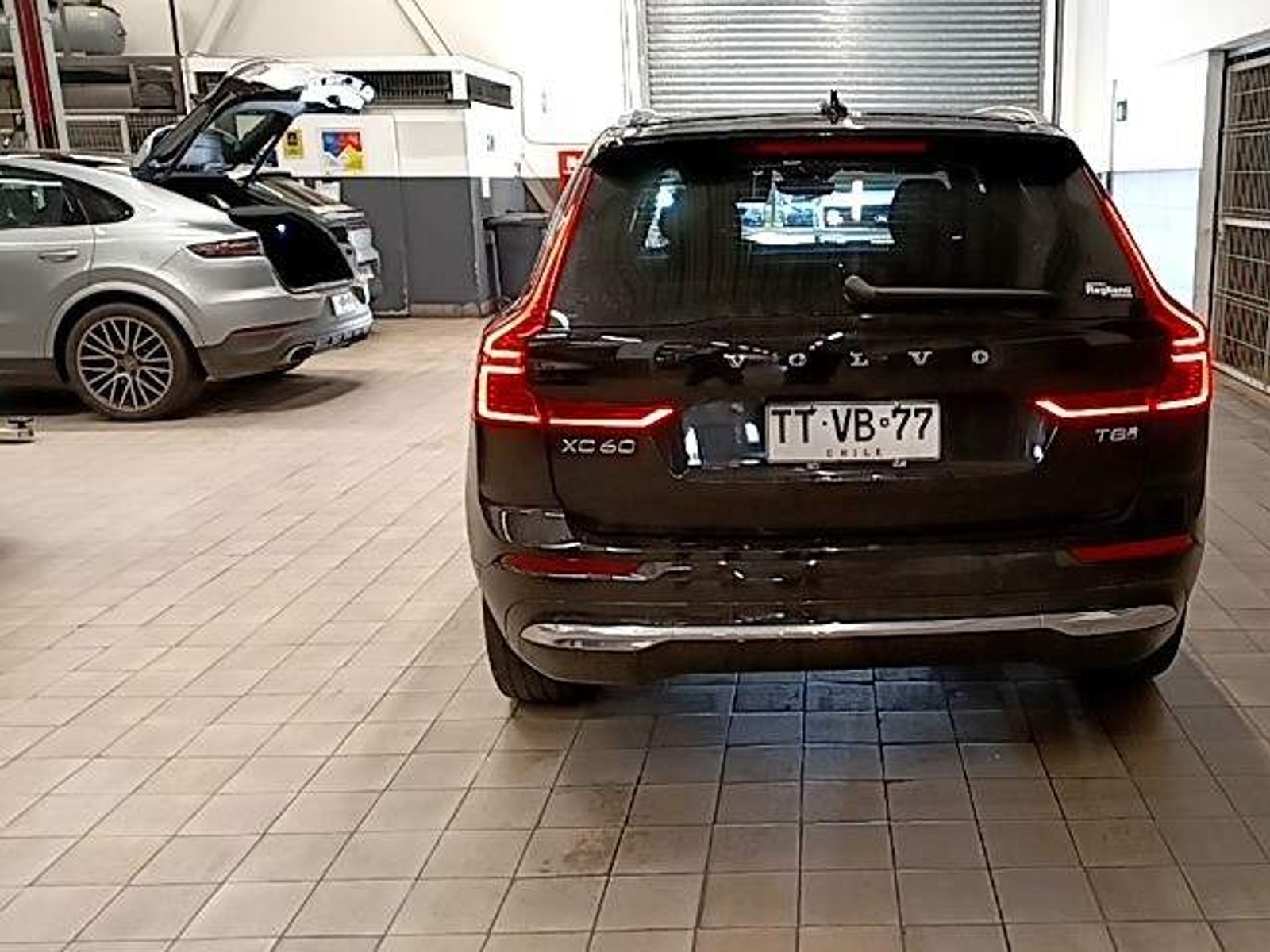 Volvo Xc60 2.0 T8 Recharge Ultimate Hybrid Awd At 5p 2025 - Foto 5 de 5