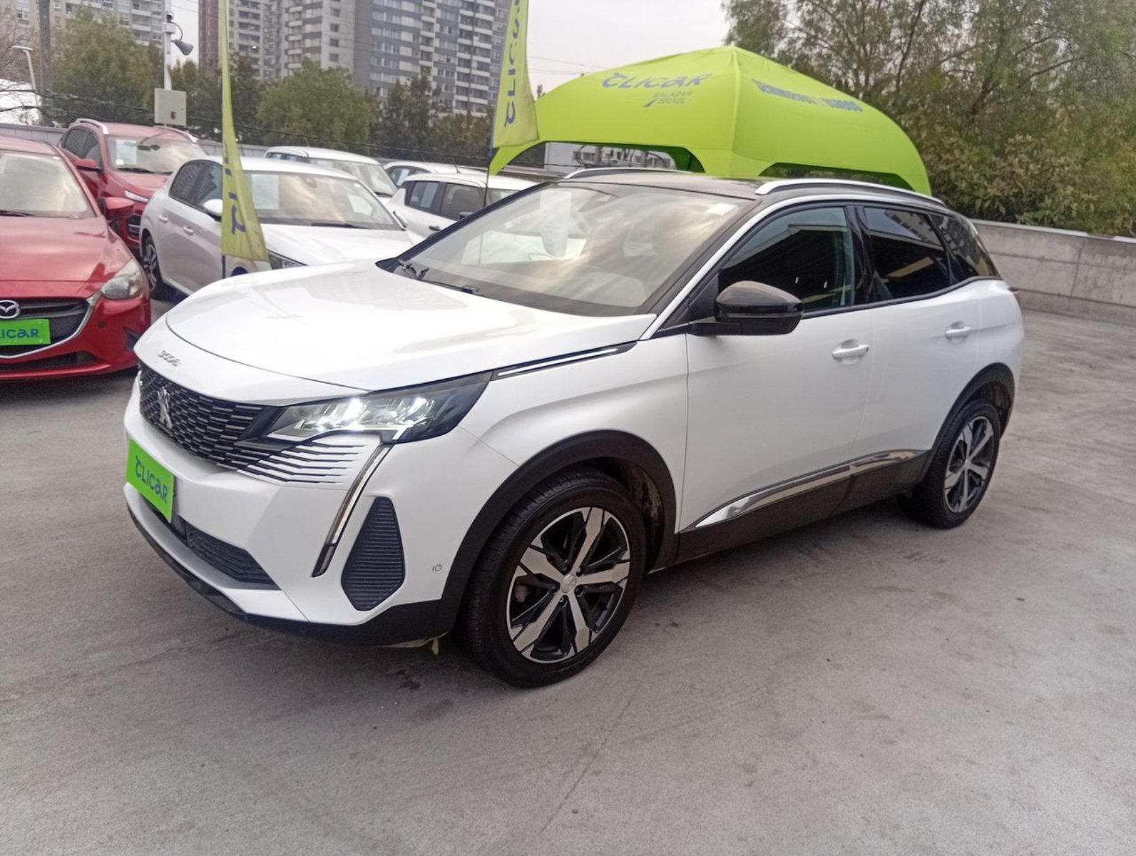 Peugeot 3008 1.5 Allure Pack Bluehdi 130 4x2 Eat8 5p 2024 - Foto 3 de 8