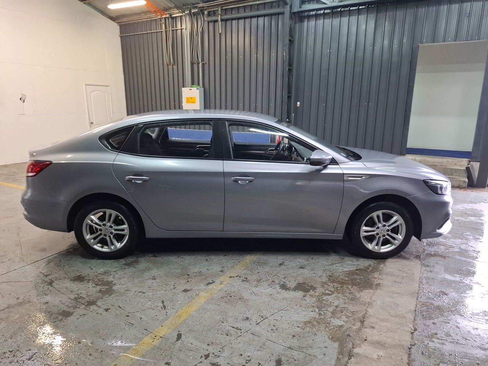 Mg Mg 6 1.5t Com 4x2 Mt 4p 2024 - Imagen 8 de 8