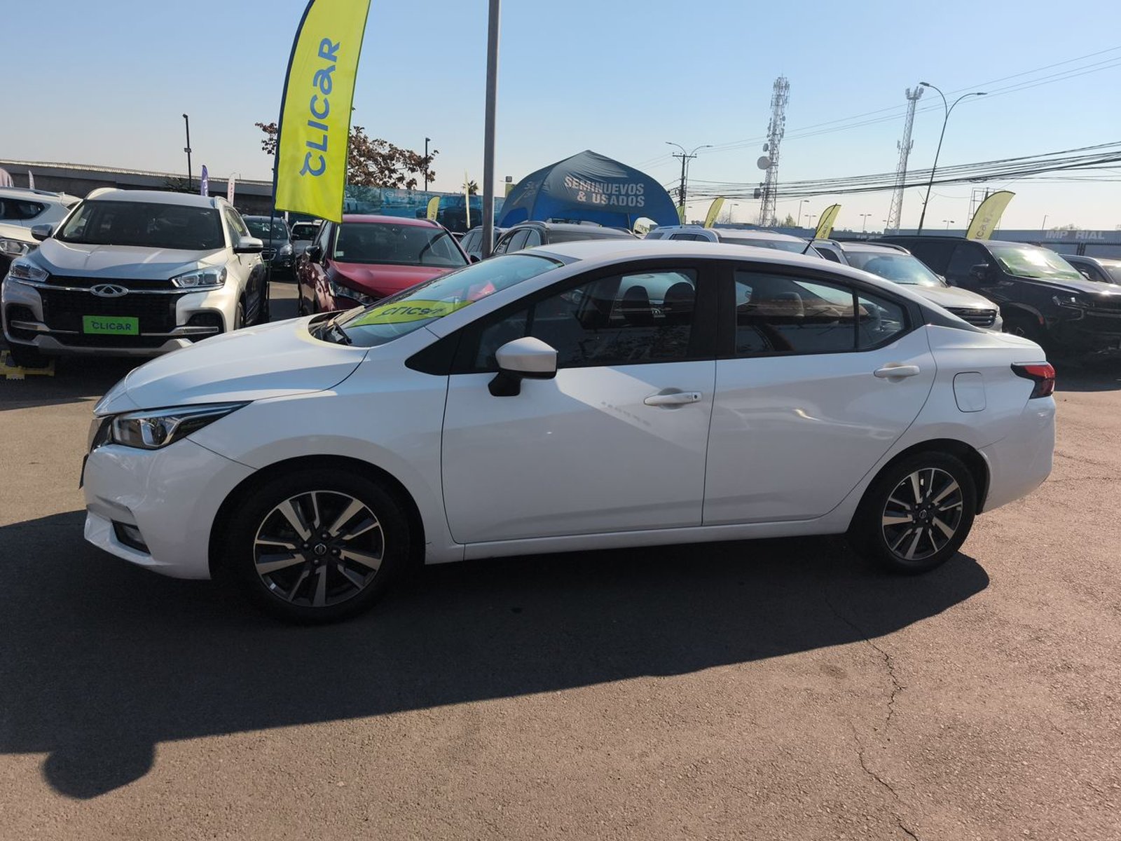 Nissan Versa 1.6 Advance 4x2 Mt 4p 2023 - Foto 4 de 8
