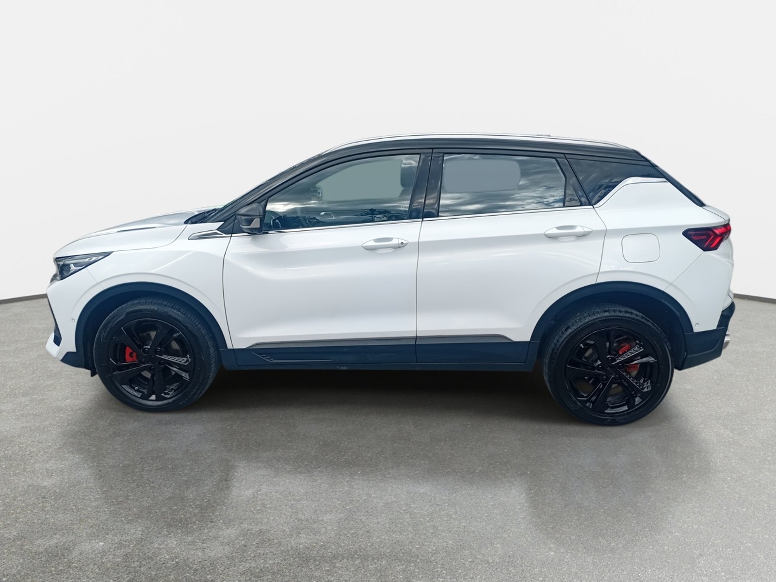 Geely Coolray 1.5 Gf Sport 4x2 At 5p 2026 - Foto 4 de 8