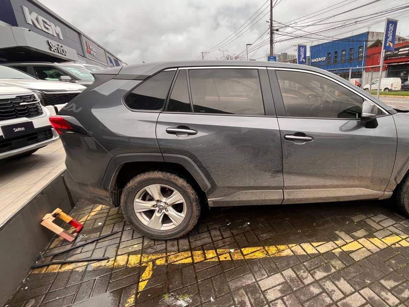 Toyota Rav 4 2.0 Le 4x2 Cvt At 5p 2019 - Imagen 3 de 5