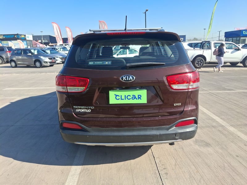 Kia Sorento 2.2 Ex Diesel 4x2 At 5p 2016 - Imagen 6 de 8