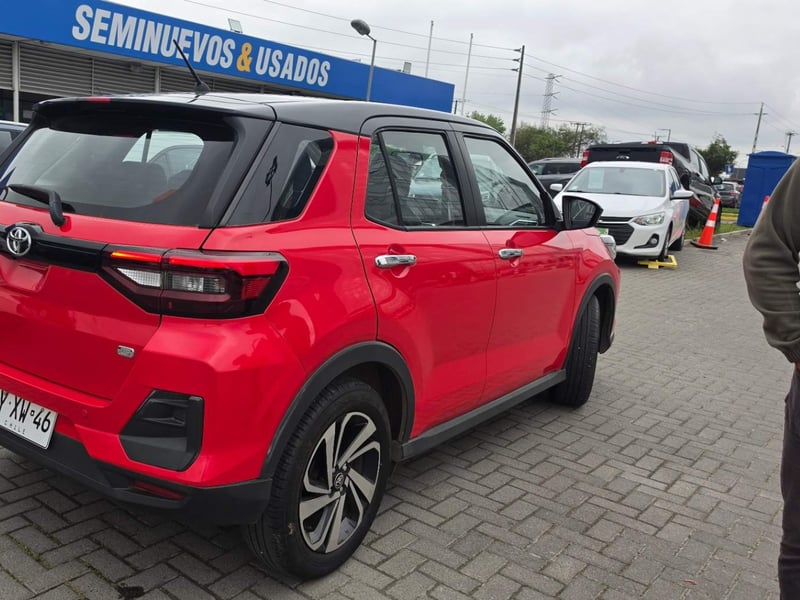 Toyota Raize 1.2 G 4x2 At 5p 2023 - Imagen 4 de 5