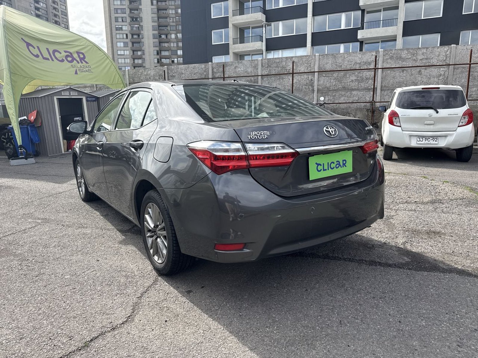 Toyota Corolla 1.8 Xli 4x2 Mt 4p 2018 - Foto 5 de 8