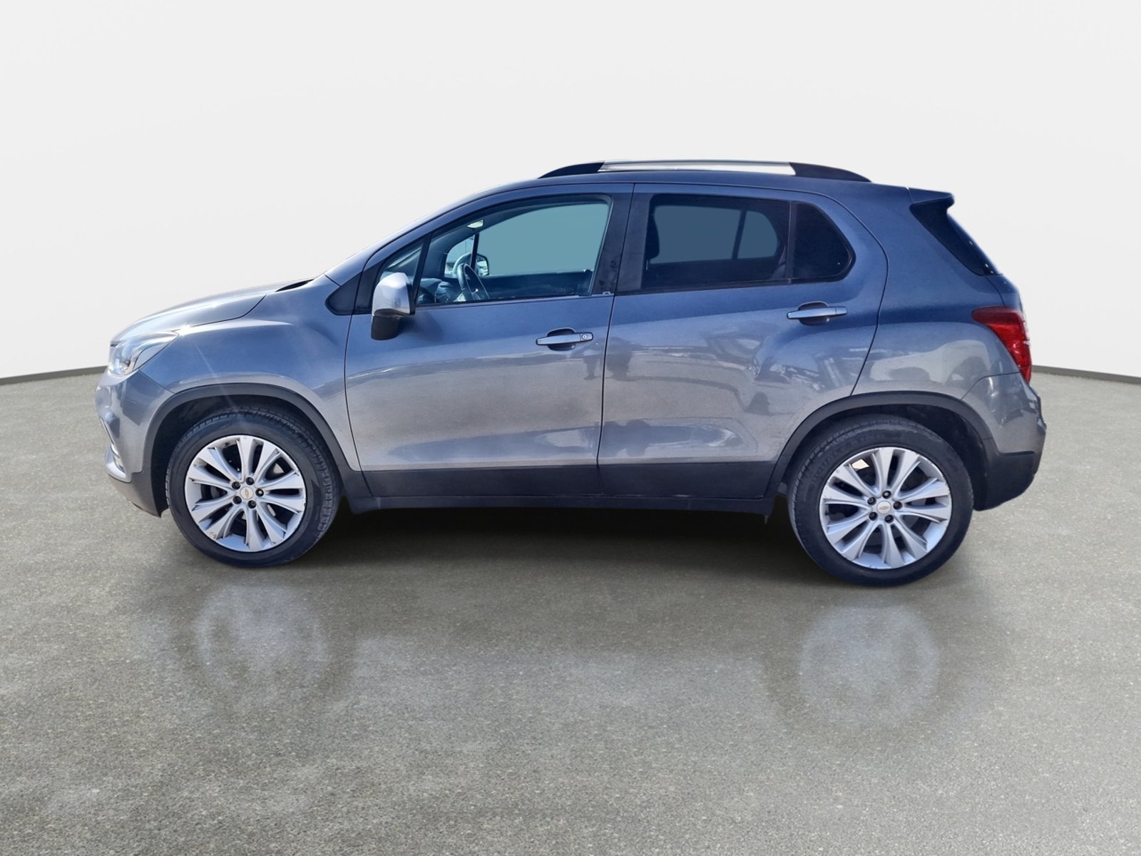 Chevrolet Tracker 1.8 Lt Ml Fwd E5 Mt 5p 2020 - Foto 4 de 8
