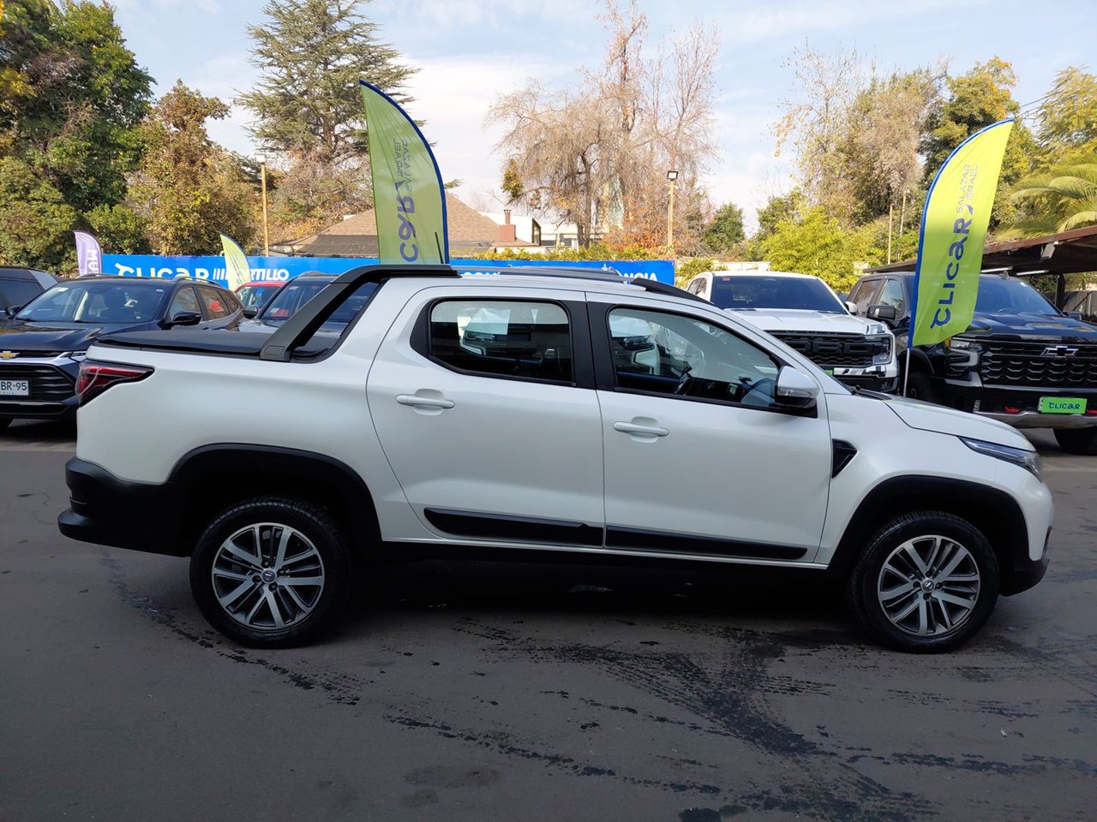 Ram 700 1.3 Laramie 4x2 Dob. Cab. Mt 4p 2022 - Imagen 8 de 8