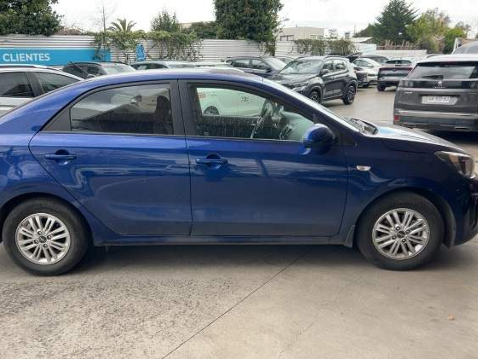 Kia Soluto 1.4 Lx 4x2 E6 Mt 4p 2025 - Foto 2 de 4
