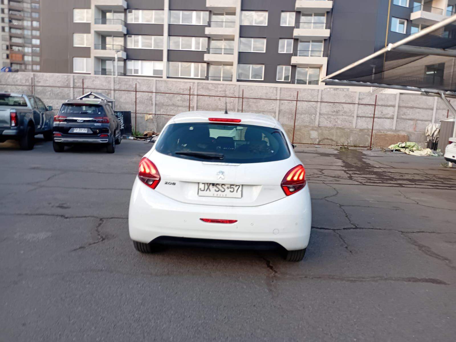 Peugeot 208 1.2 Active Puretech 4x2 Mt 5p 2018 - Foto 5 de 8