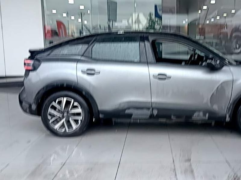 Citroën C4 1.2 Plus Mhev 4x2 136 At 5p 2025 - Imagen 3 de 5