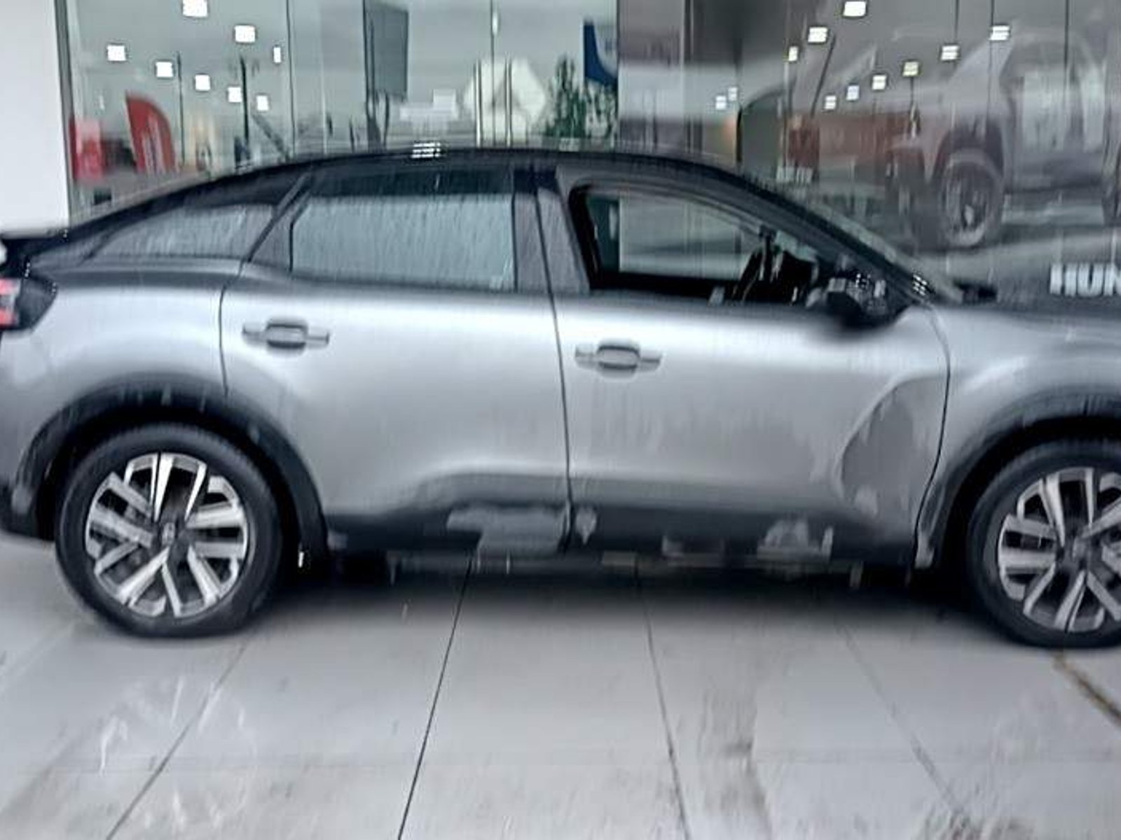 Citroën C4 1.2 Plus Mhev 4x2 136 At 5p 2025 - Foto 3 de 5