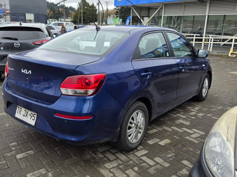 Kia Soluto 1.4 Ex Full 4x2 Srf Mt 4p 2024 - Imagen 4 de 5