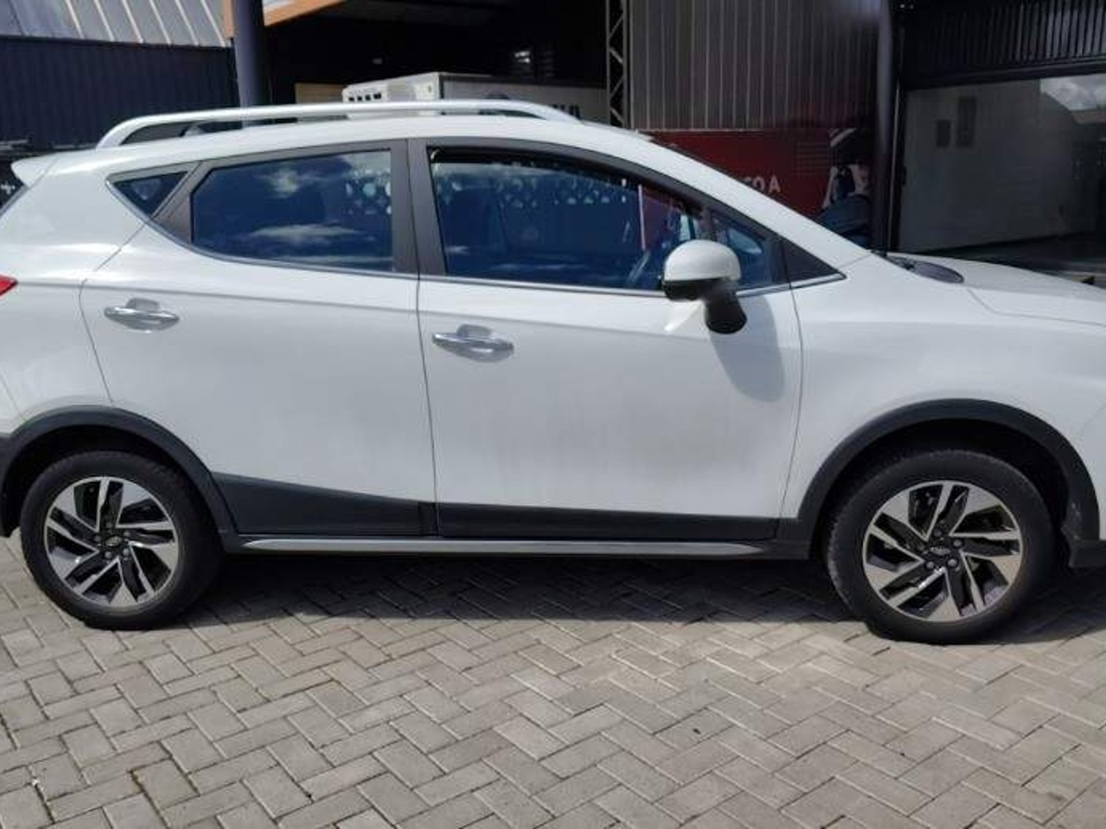 JAC Js3 1.6 Advance 4x2 Mt 5p 2022 - Foto 3 de 5