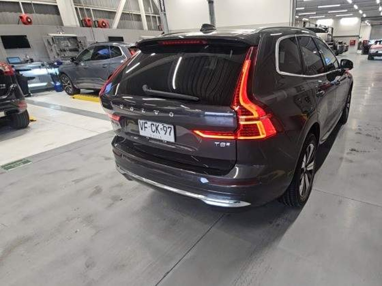 Volvo Xc60 2.0 T8 Recharge Plus Hybrid Awd At 5p 2025 - Foto 4 de 5