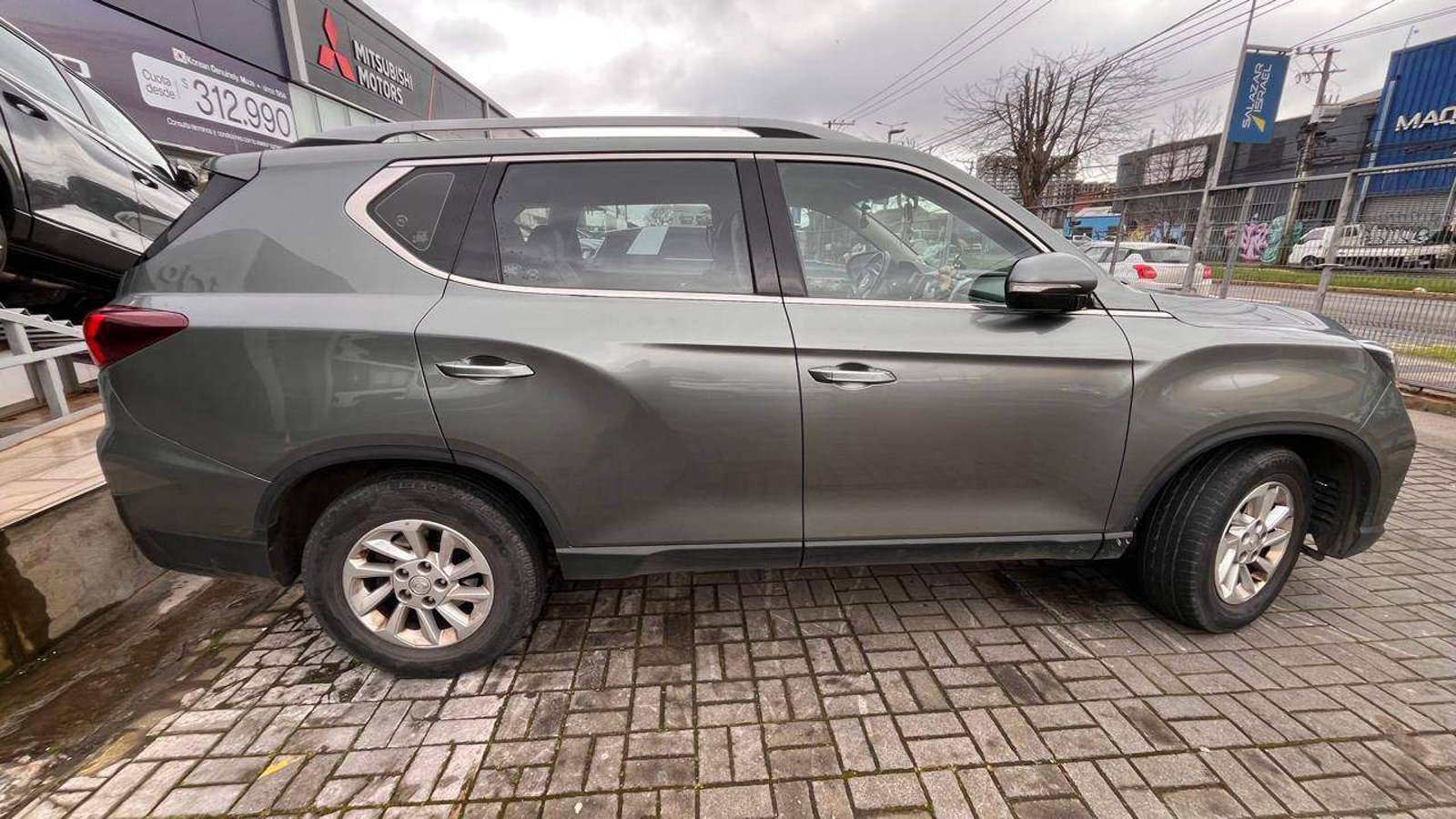 SsangYong Rexton 2.2t Lx Diesel 4x2 2ab 8at 5p 2022 - Imagen 3 de 5