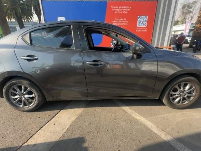 Mazda 2 1.5 S 4x2 Sdn 6mt 4p 2023 - Imagen 3 de 5