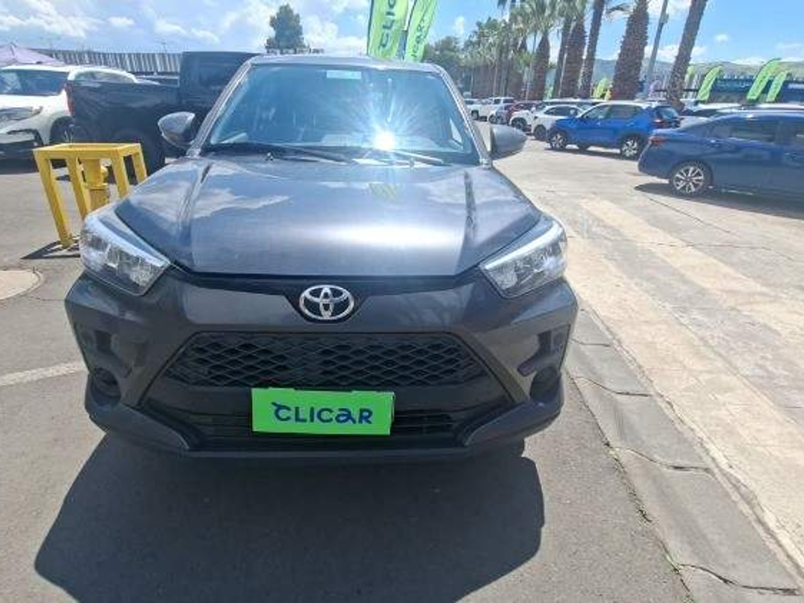 Toyota Raize 1.2 E 4x2 Mt 5p 2022 - Foto 2 de 5