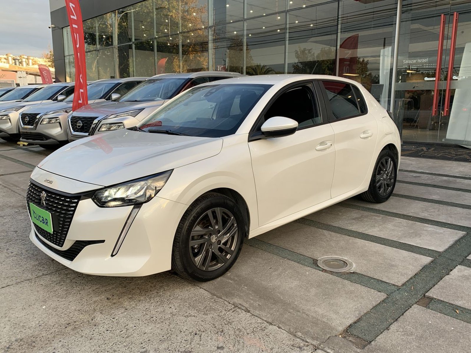 Peugeot 208 1.2 Puretech Active Pack 75 Mt 5p 2022 - Foto 3 de 8